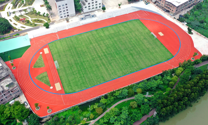 北京市大兴区第一中学(东校区)田径场