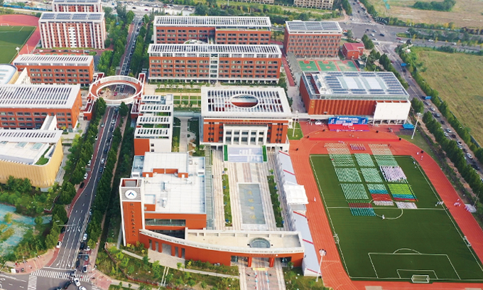 北京人大附中亦庄新城学校田径场